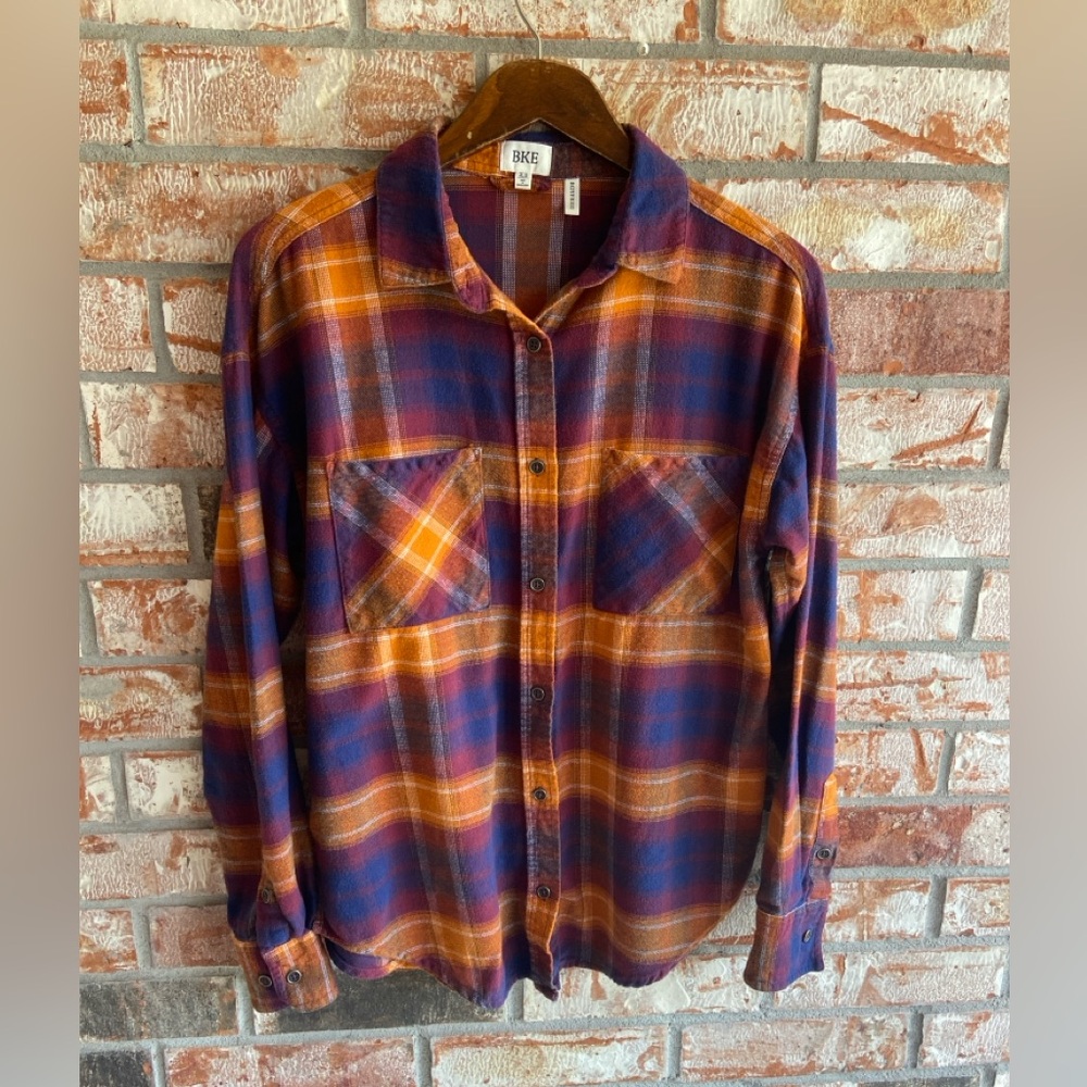 BKE Plaid Boyfriend Button Up Shirt Size XS - Picture 2 of 15